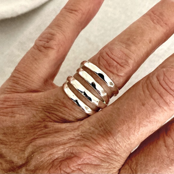 Stella & Dot Essential Hammered Ring Silver - Picture 4 of 5